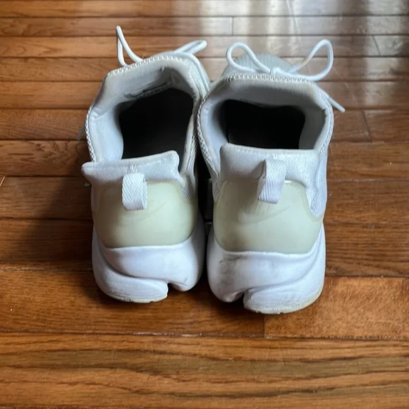 Nike White Presto - Picture 3 of 3